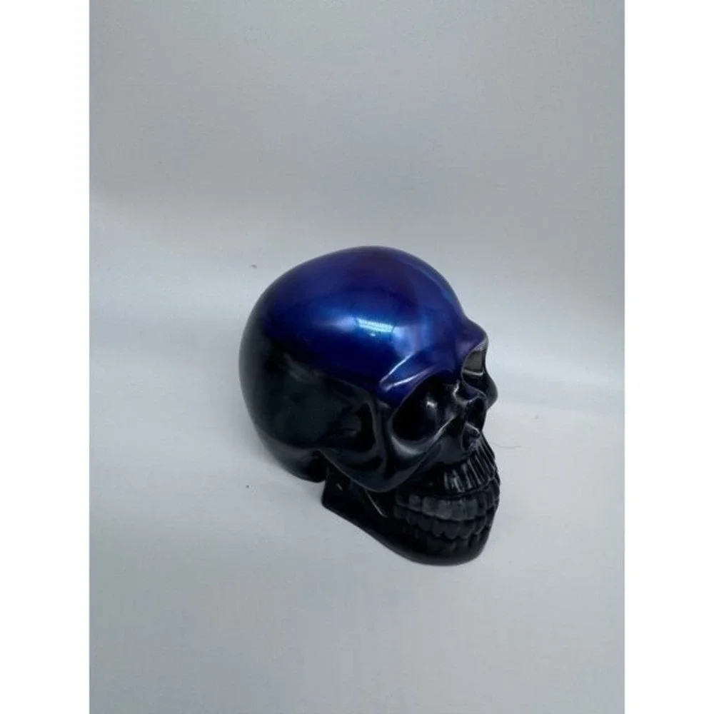 Resin skulls- handmade‎